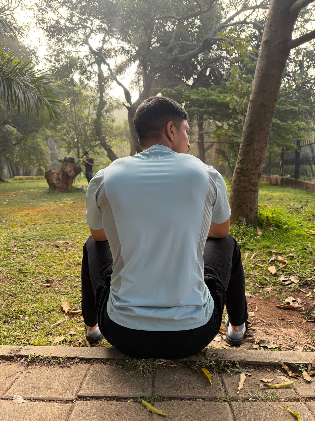 Men's Forget-Me-Not Performance Tee