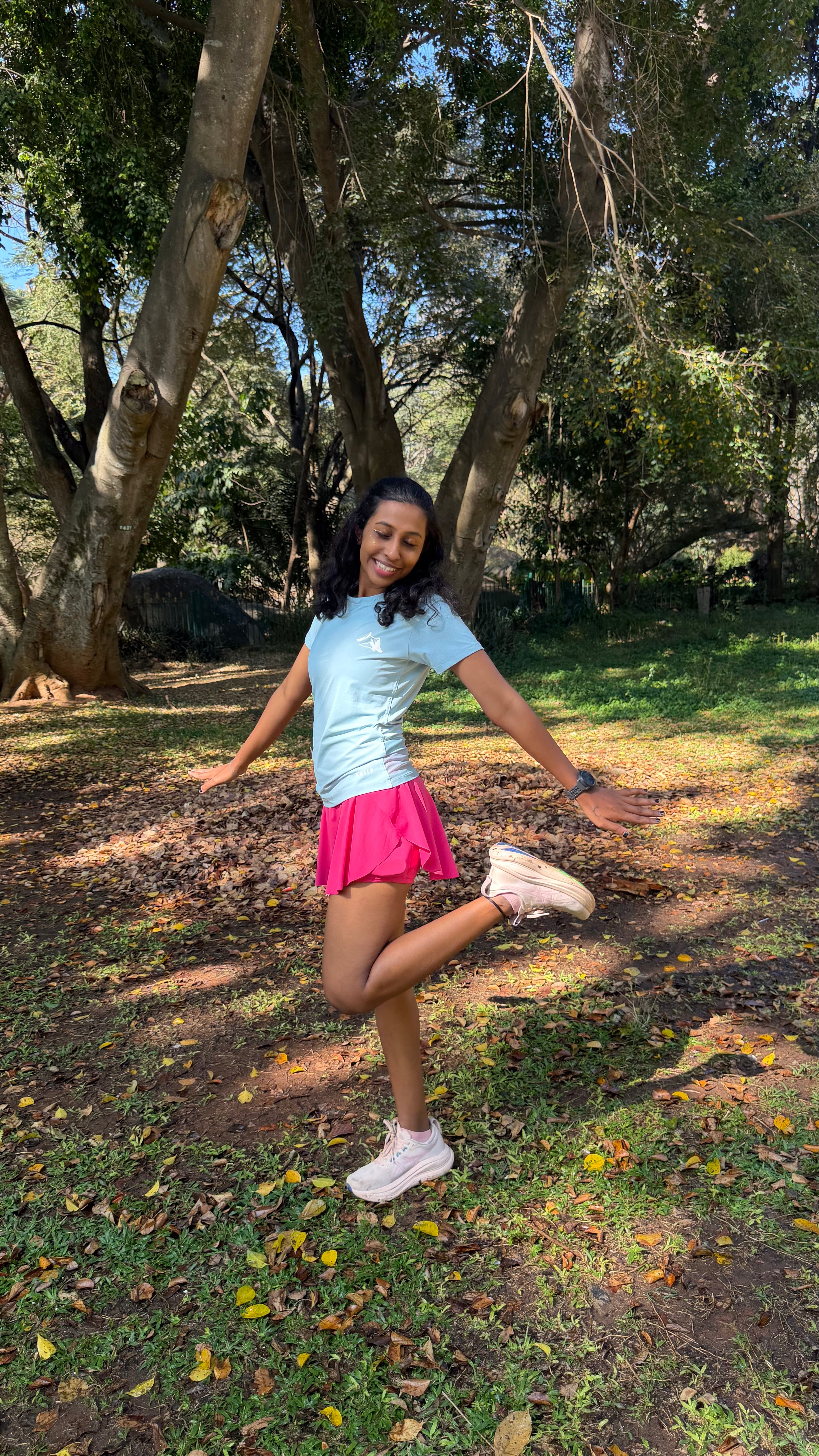 Women's Forget-Me-Not Performance Tee